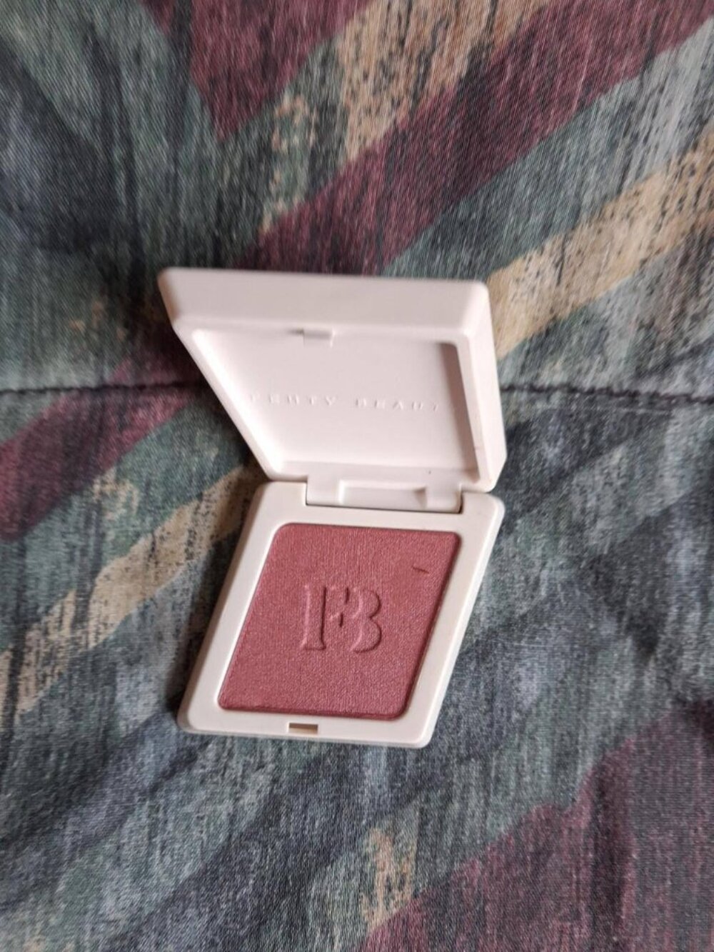 Fenty Beauty Fenty Cheeks Suede Powder Blush Riri 10 NEW